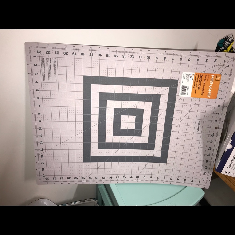 Fiskars material cutting board.. gently used